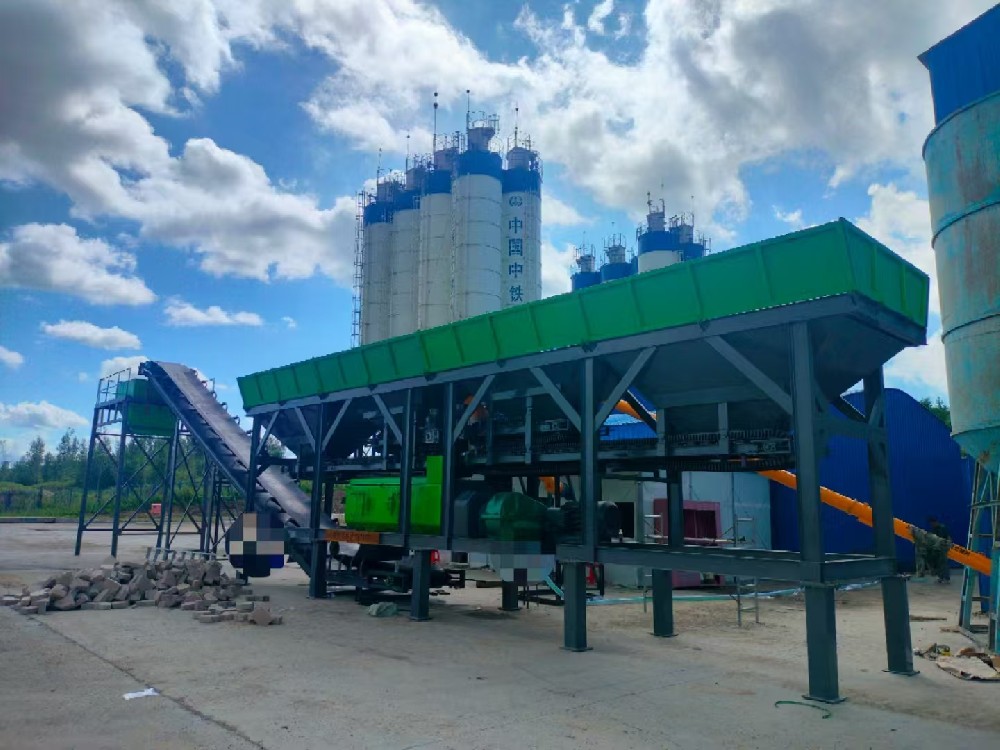 HZS180商品混凝土搅拌站的安装注意事项